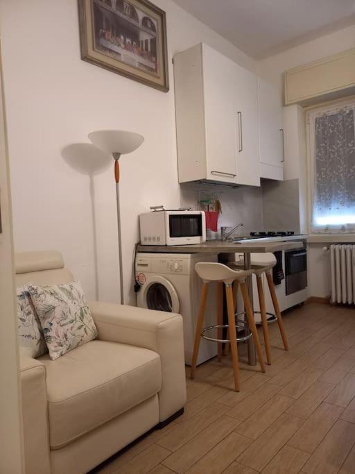 ميلان Edith Home Doccia Idromassaggio المظهر الخارجي الصورة
